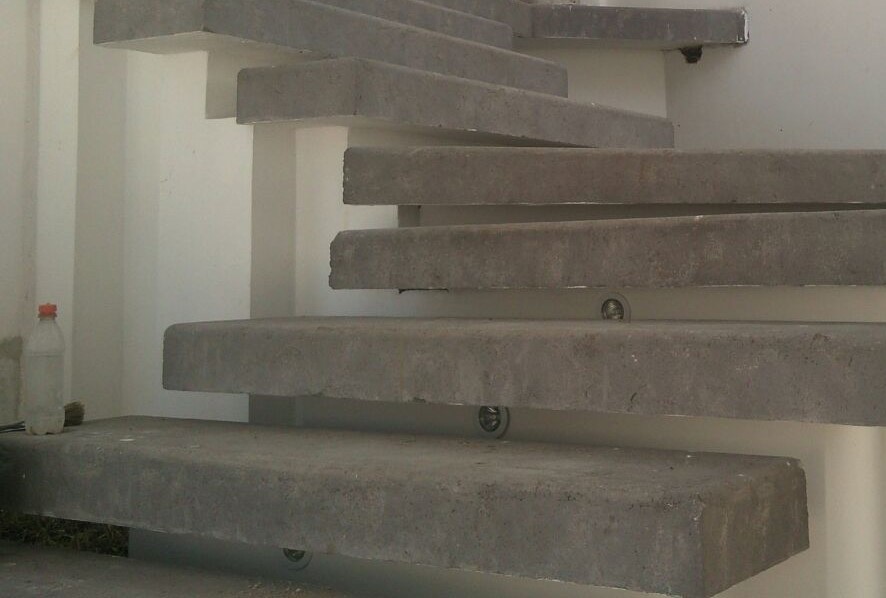 Escalón flotante