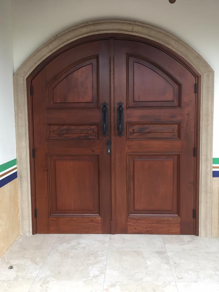 Moldura curva para pórtico de puerta